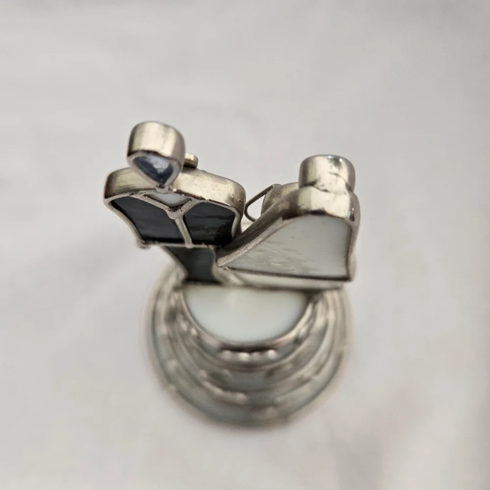 Vintage Stained Glass Bride and Groom 6 inch cake topper - Picture 6 of 8